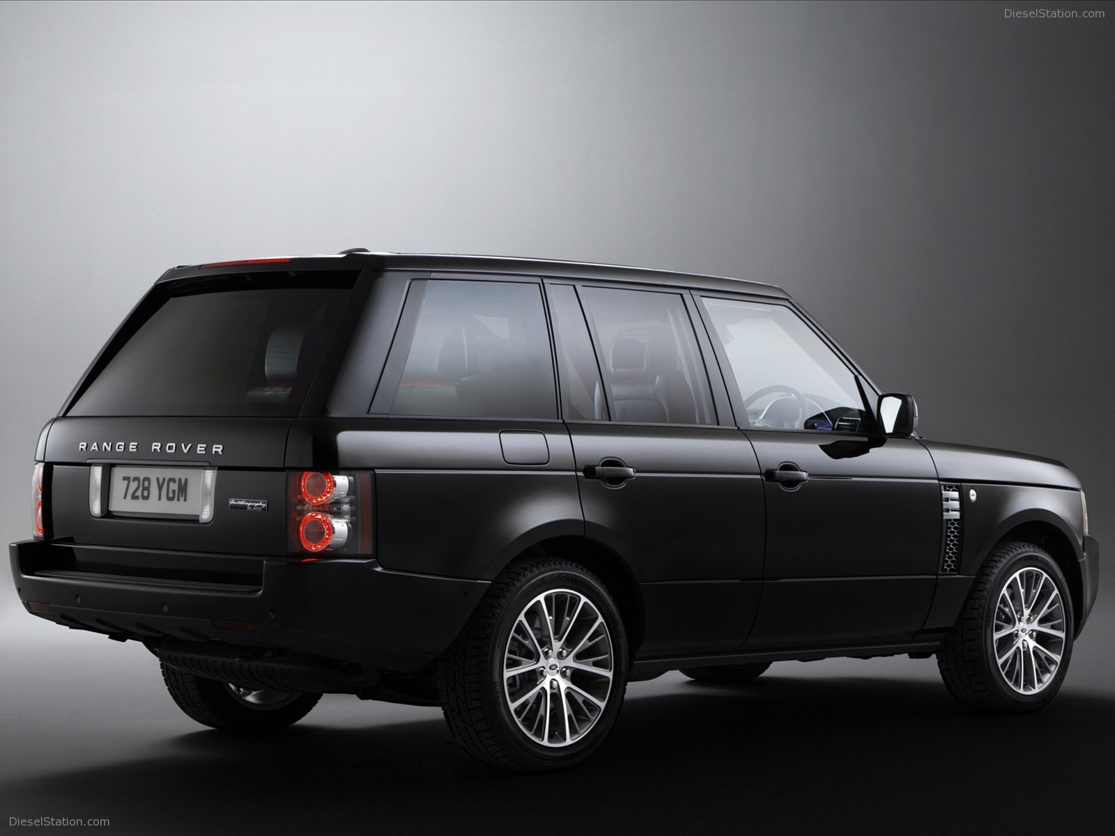 Land Rover Range Rover Black Edition 2011 Land Rover Range Rover Black Edition 2011